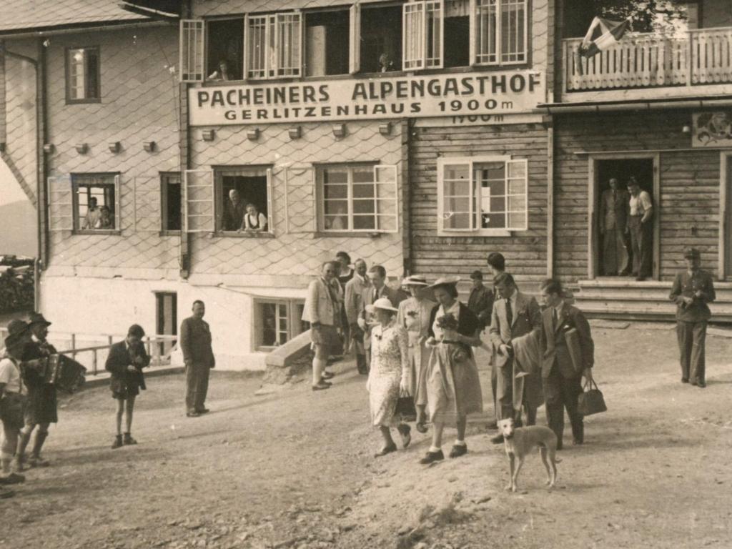 Alpinhotel Pacheiner Treffen Exterior photo